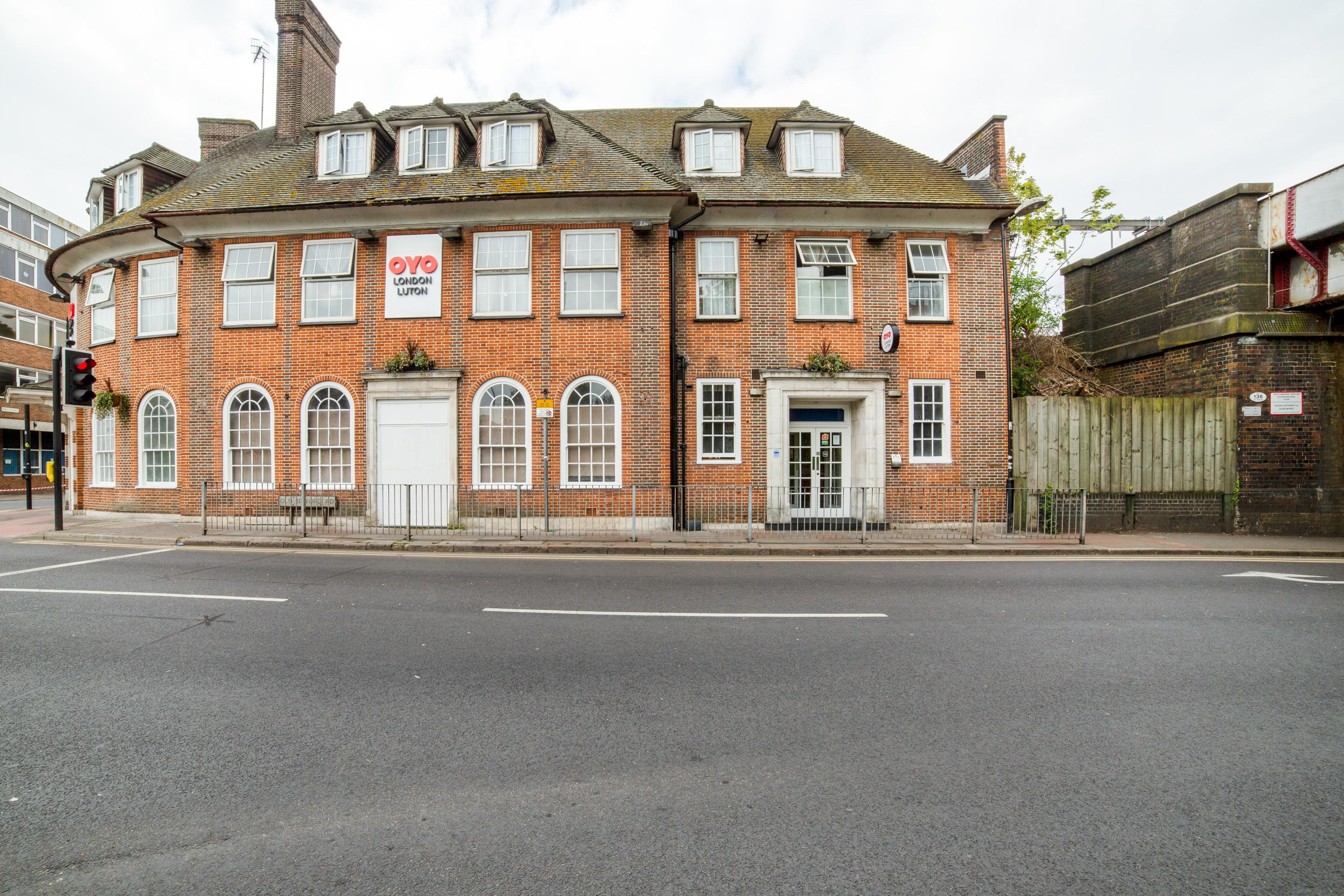Oyo London Luton Hotel Luton  Exterior photo